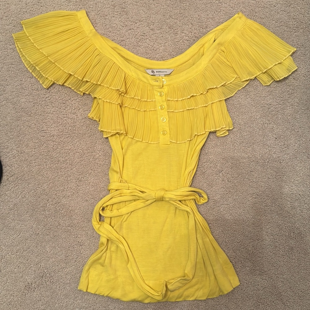 BCBG OFF THE SHOULDER TOP.